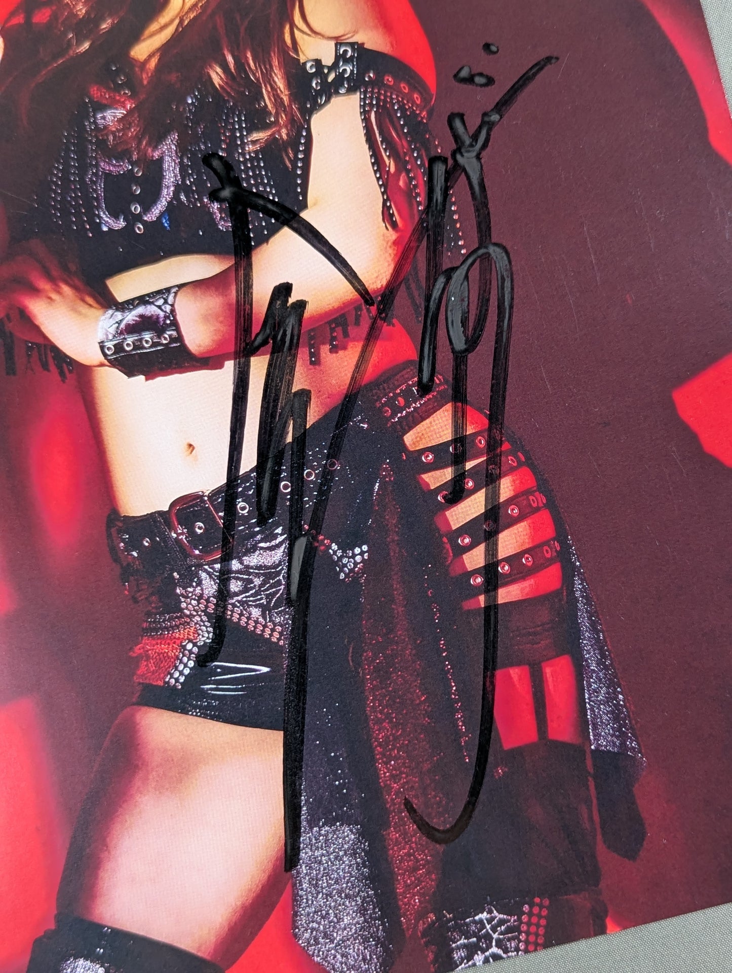 Suzu Suzuki hand signed autograph Starda Mu Pro-Photo (C-3)