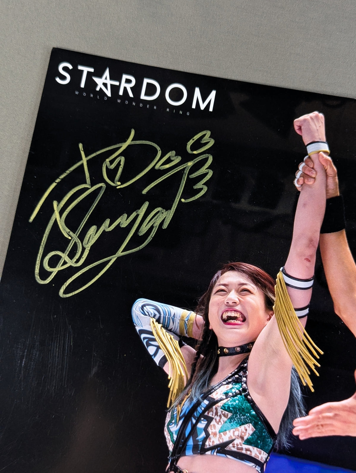 Saya Kamitani hand signed autograph Starda Mu Pro-Photo (D-6)