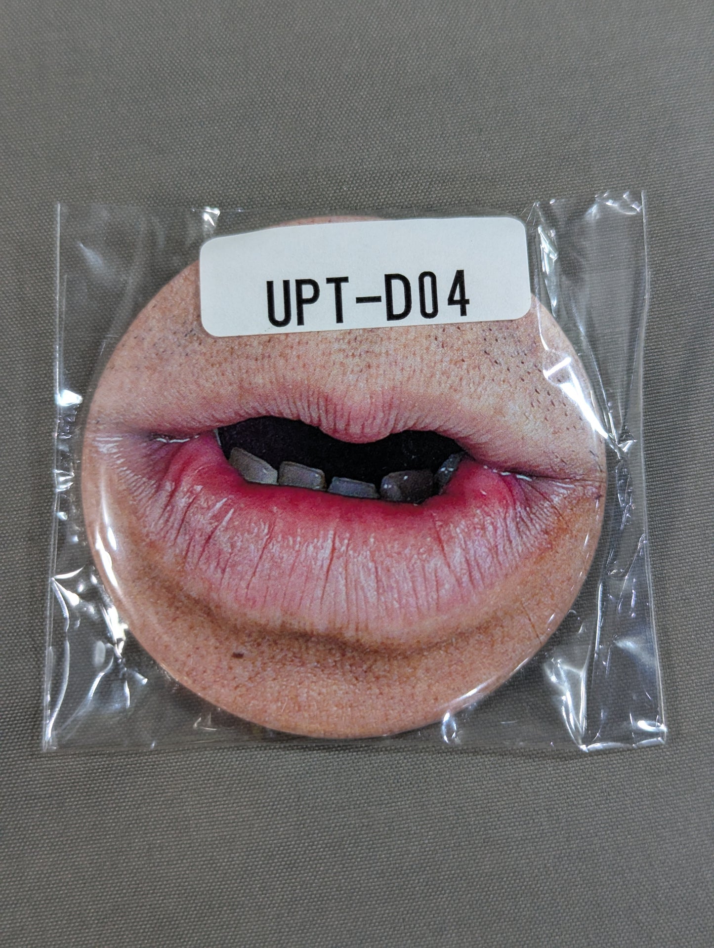 黒潮TOKYOジャパン 顔面パーツ缶バッジ(口)