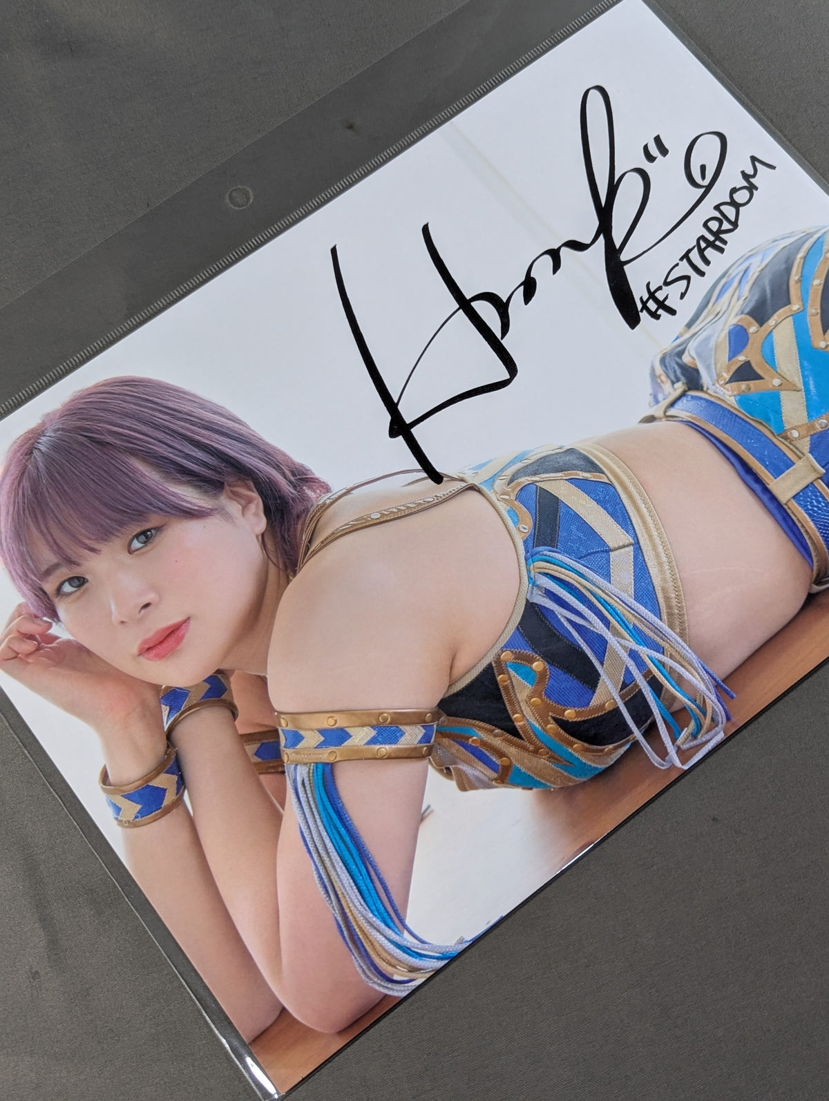 HANAKO SPG 寝そべりポートレート