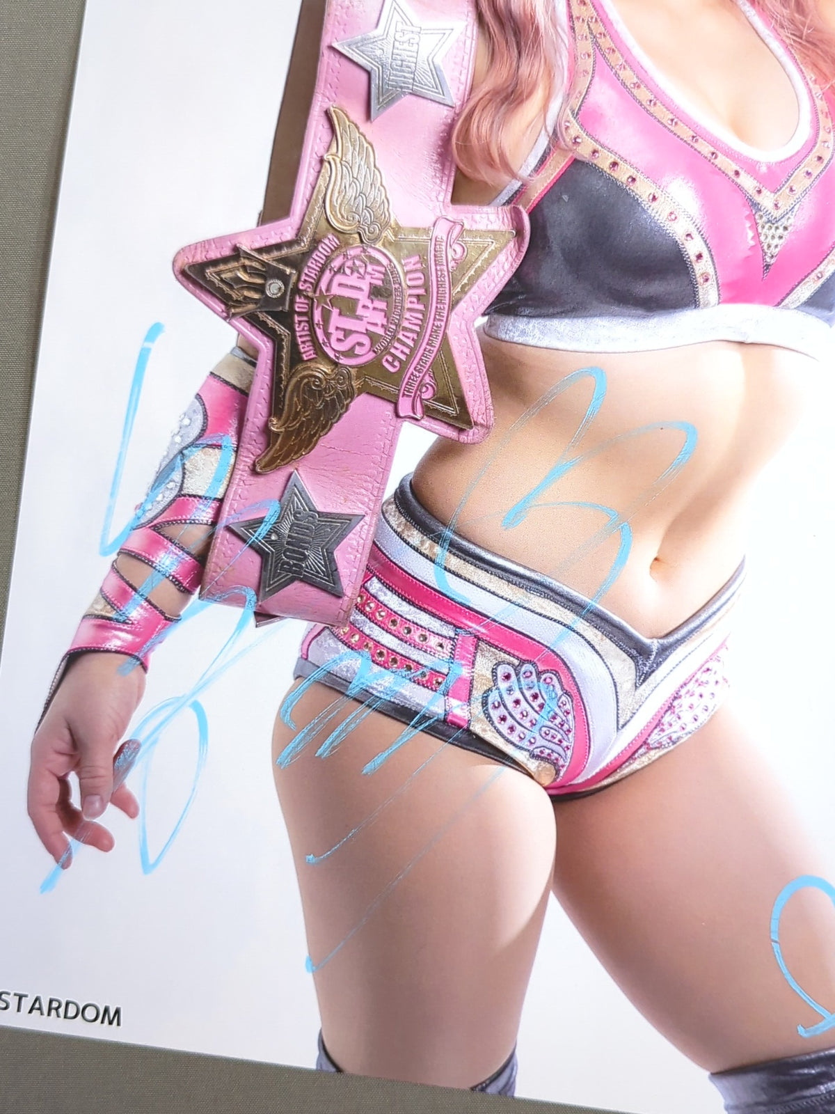 Mina Shirakawa hand signed autograph Stardom Pro-Photo (N-2)