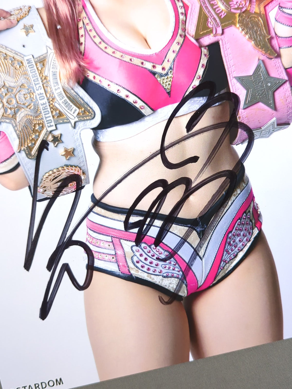 Mina Shirakawa hand signed autograph Stardom Pro-Photo (N-7)
