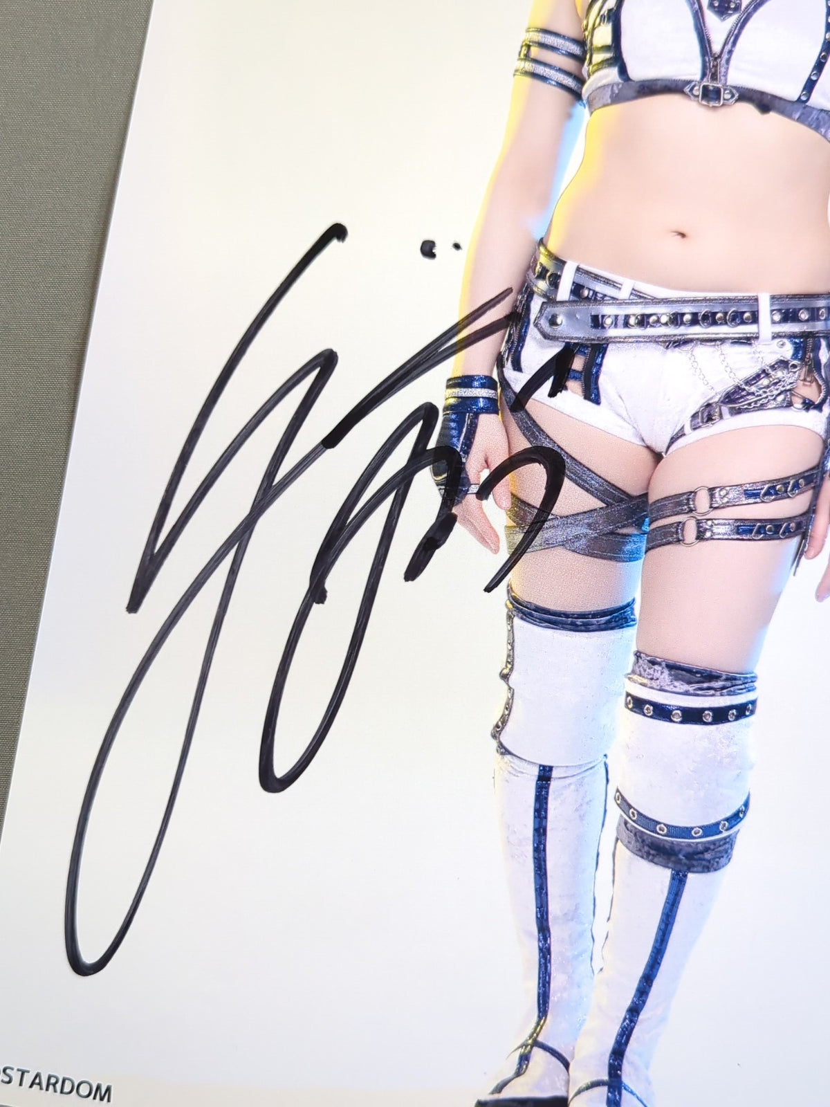 安納サオリ 直筆サイン入り スターダムポートレート(F-1)