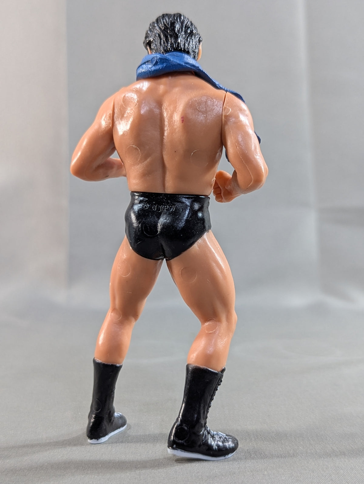 Antonio Inoki (blue towel)