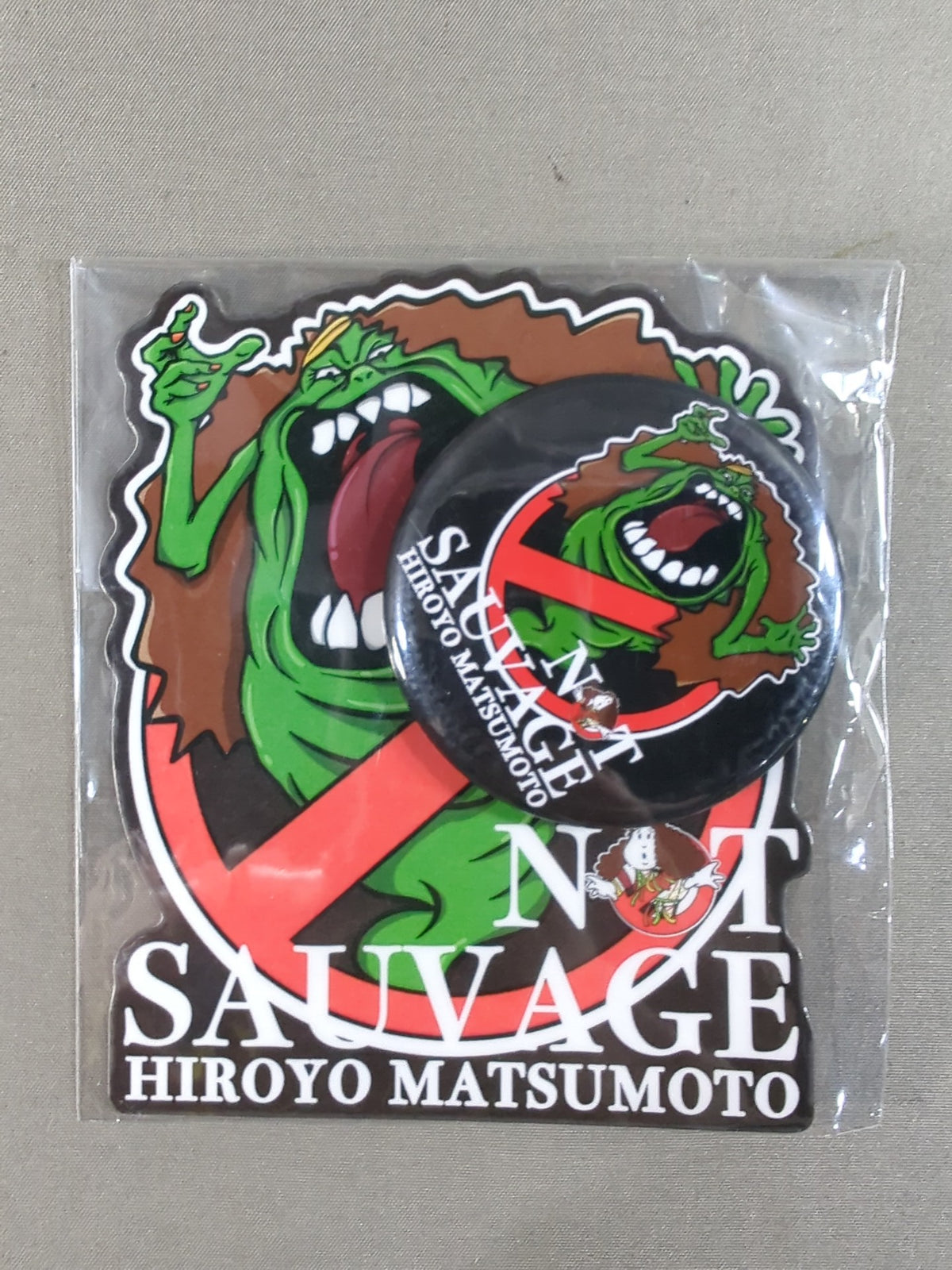 松本浩代「NOT SAUVAGE」ステッカー&缶バッジセット