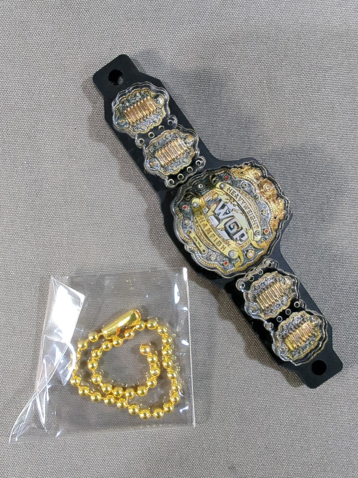 4代目IWGPヘビー級ベルト アクリルボールチェーン