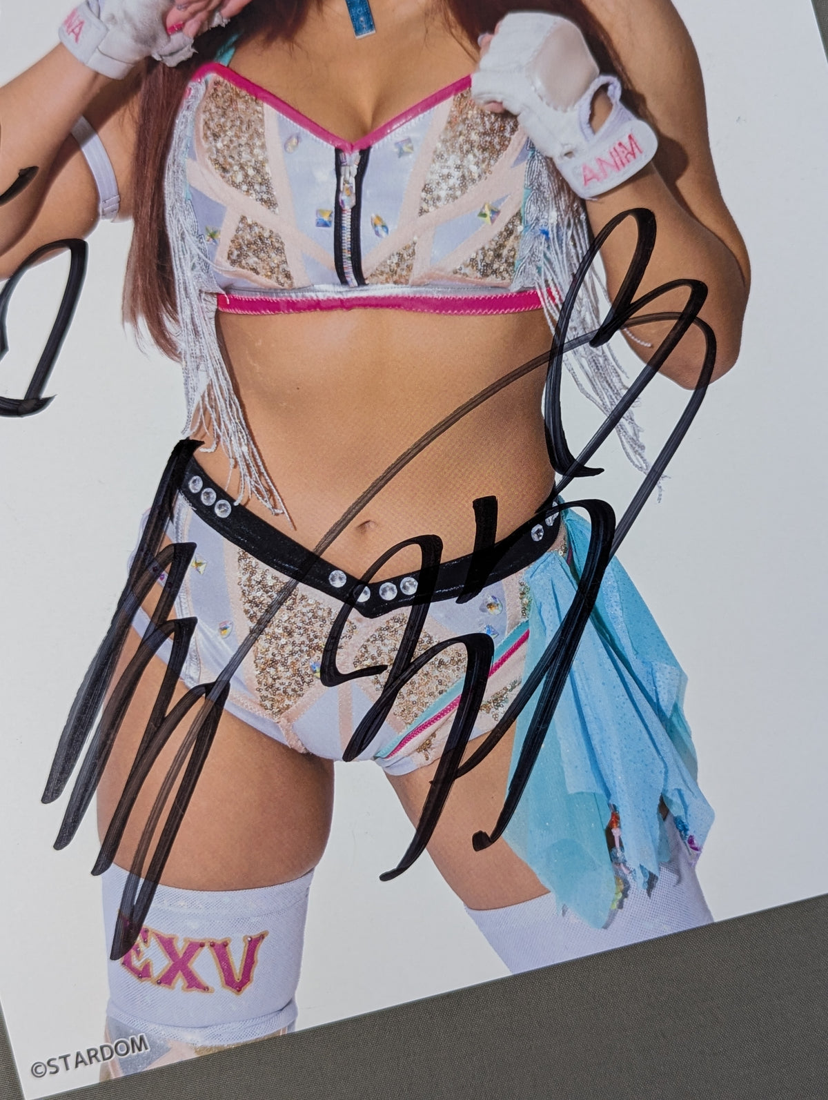 Mina Shirakawa hand signed autograph Stardom Pro-Photo (P-5)