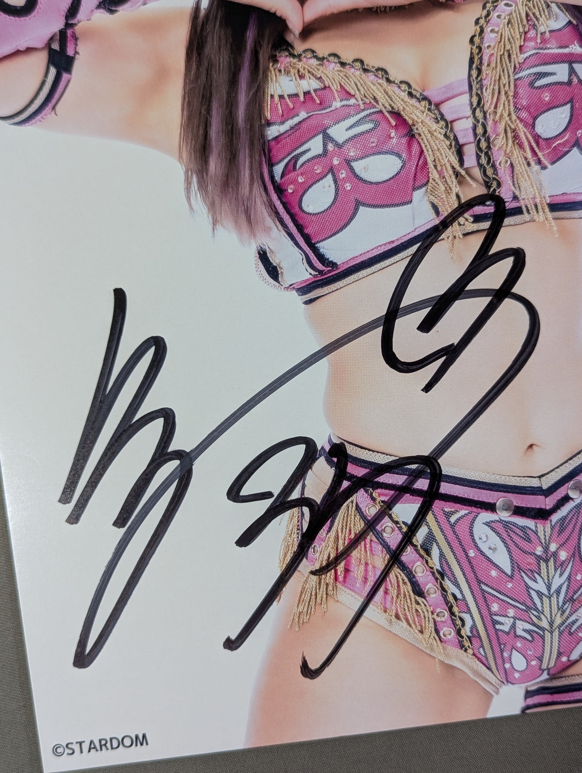 白川未奈 直筆サイン入り スターダムポートレート(Q-1)