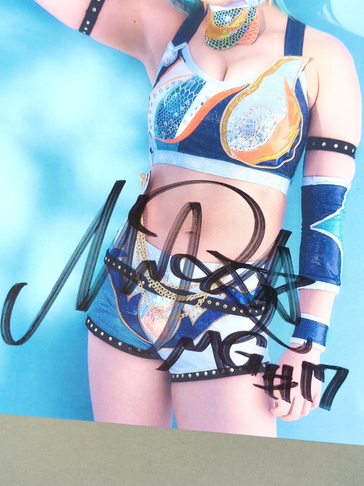 MIRAI hand signed autograph Pro-Photo (C-2)