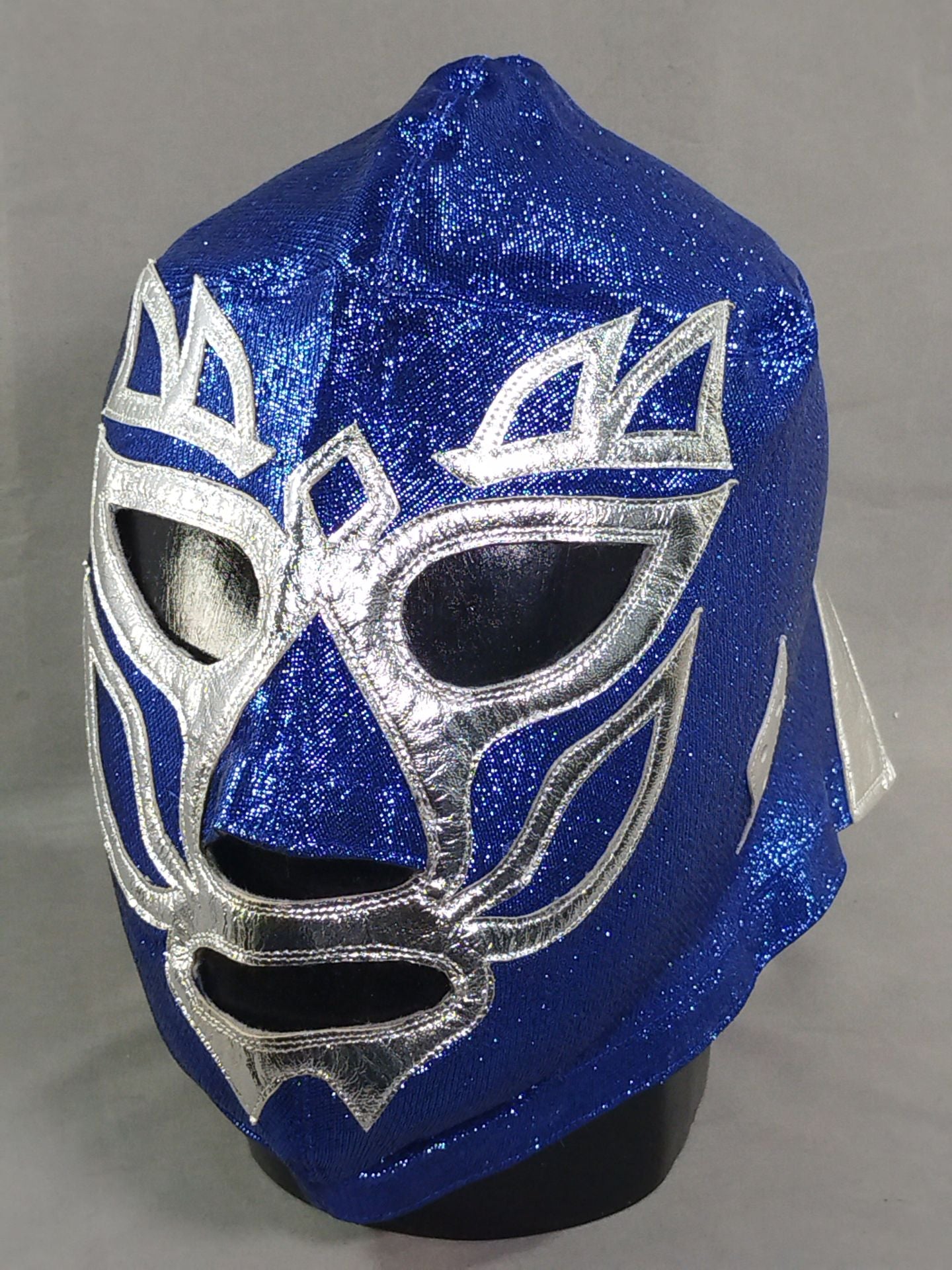 Mil Mascaras 