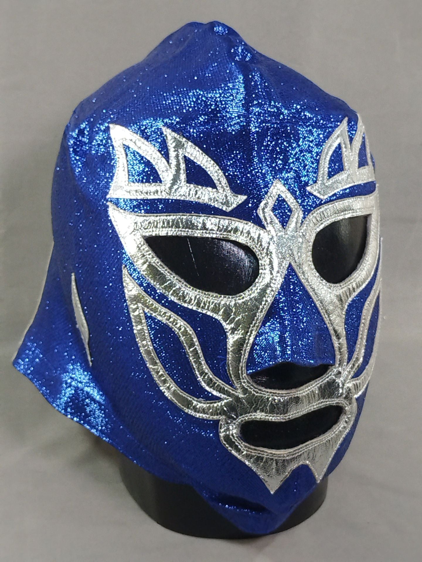 Mil Mascaras 