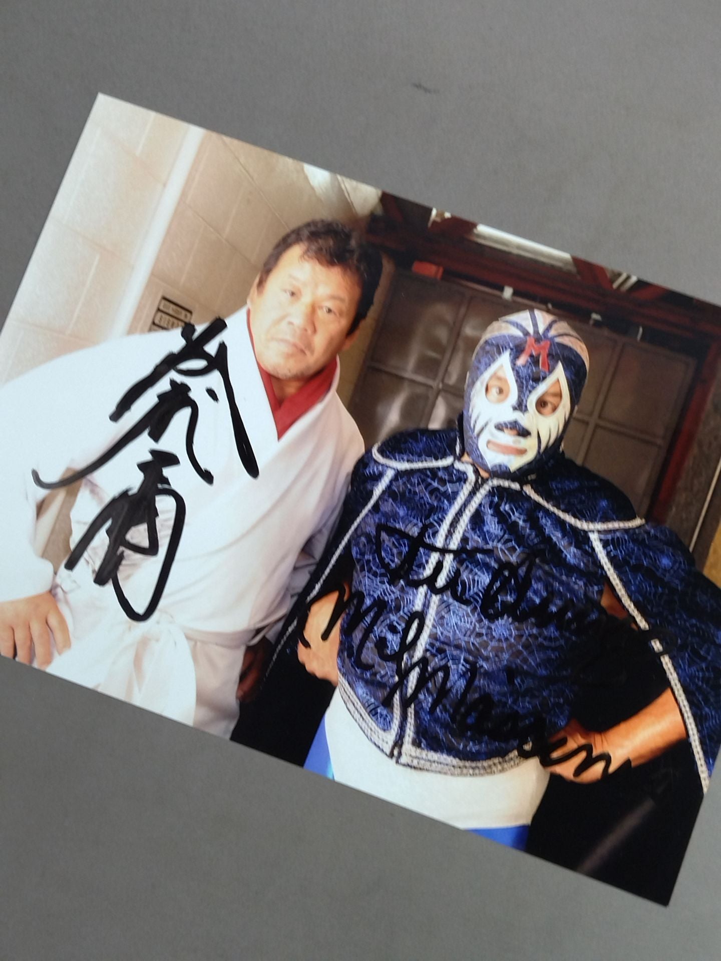 ミル・マスカラス＆藤波辰爾 直筆Wサイン入り ポートレート①