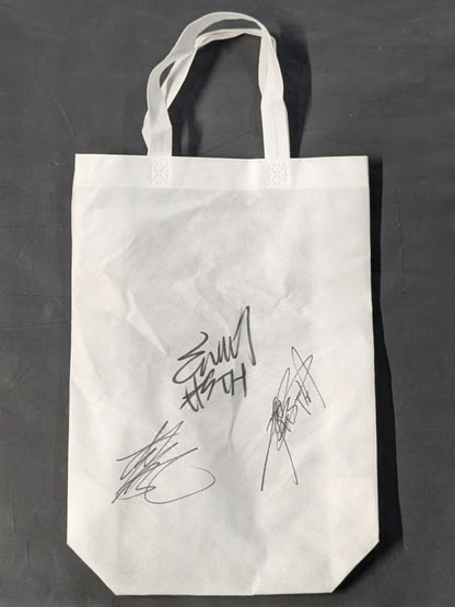 [3 fighters hand signed autograph 】#STRONGHEARTS Non-woven bag (white)