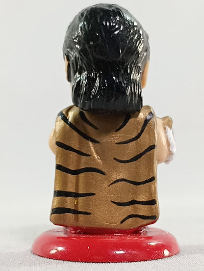 The first Tiger Mask (E) Mask on the right hand