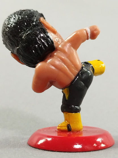 Toshiaki Kawada (A) Right kick