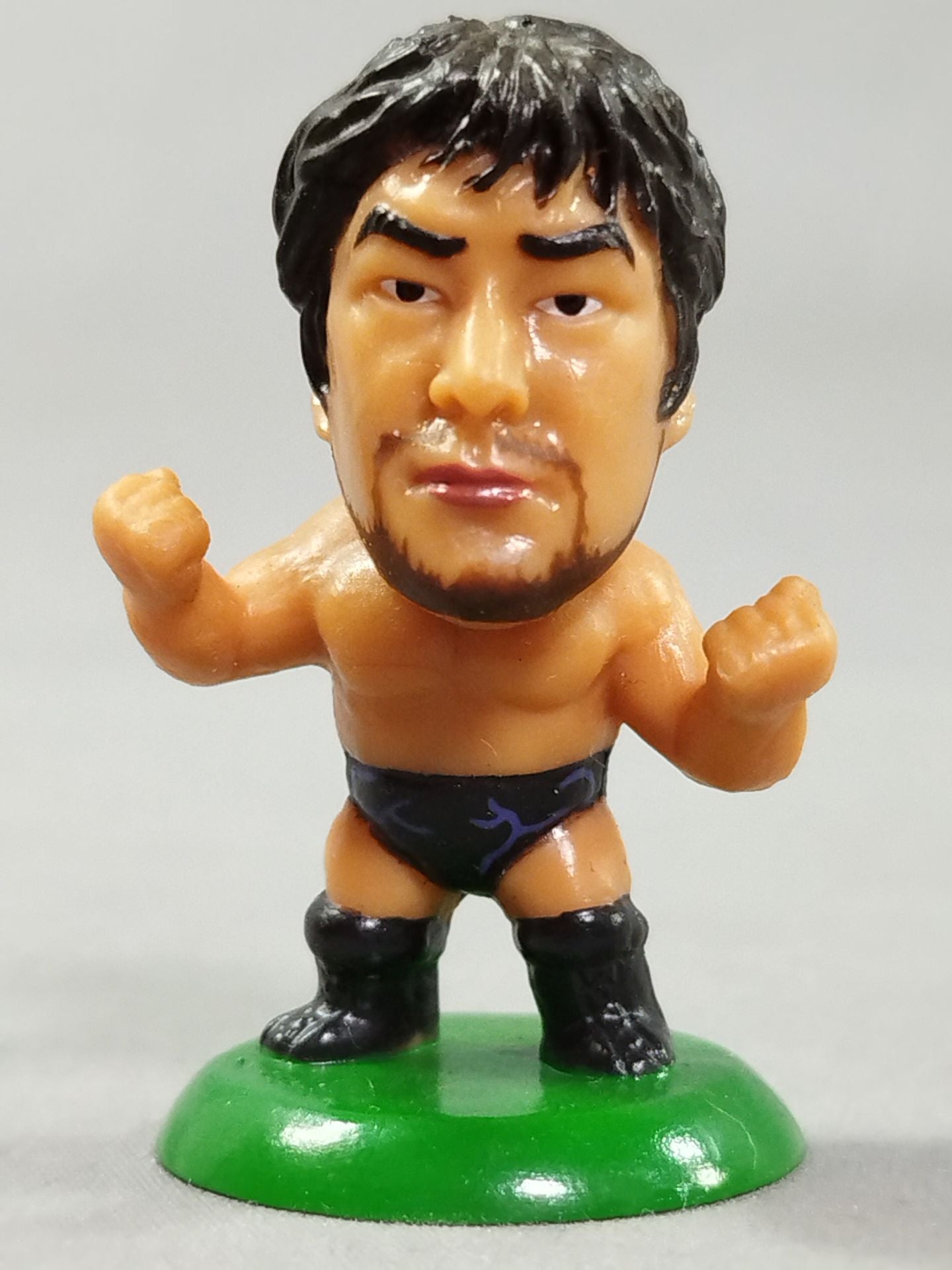 Kenta Kobashi  (B) Black Pants