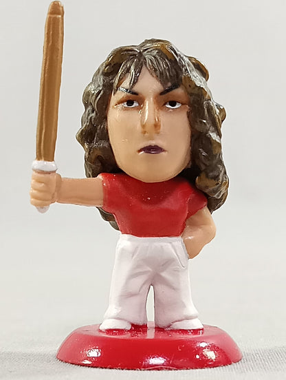 Akira Hokuto  (A) 竹刀