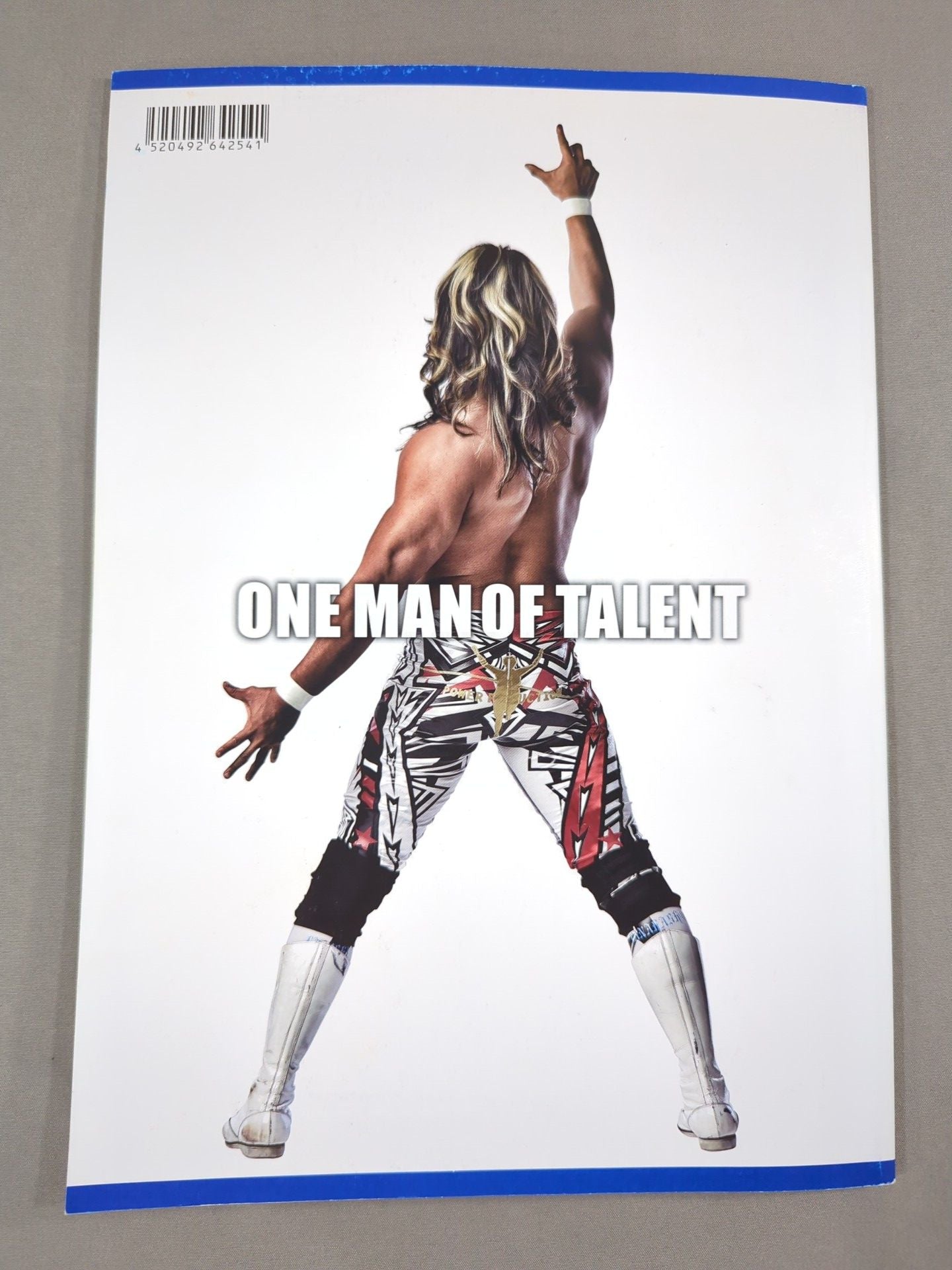 岡倫之 直筆サイン入り】NJPW OFFICIAL MAGAZINE 2017 Vol.2