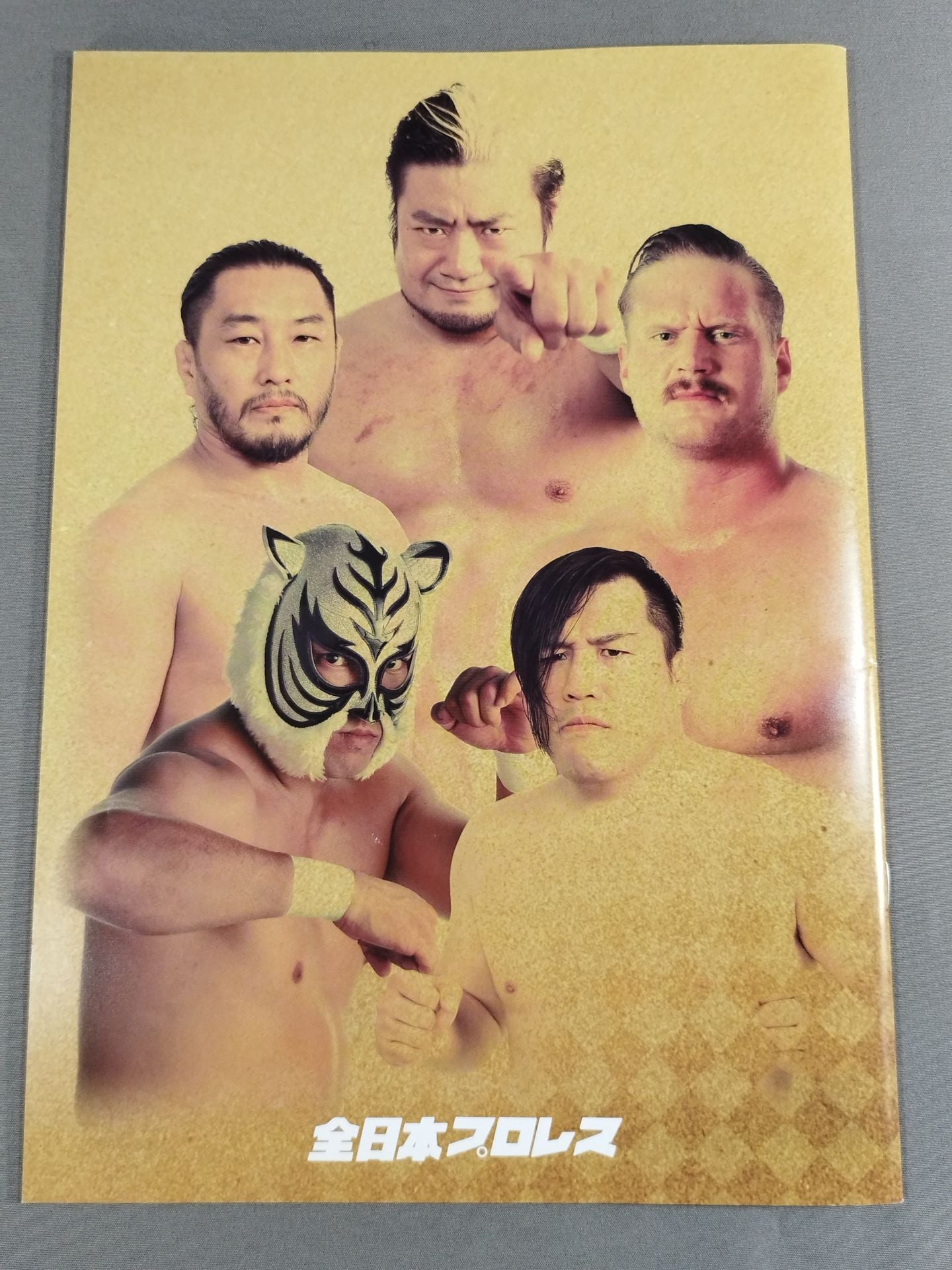 [Kento Miyahara  hand signed autograph ] 2017 New Year Wars