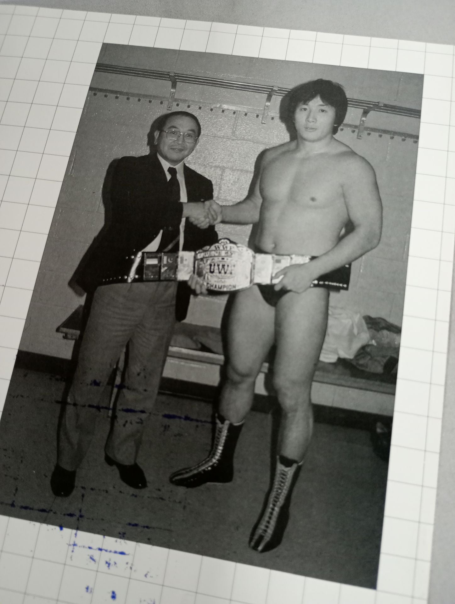 UWF オープニングシリーズ　興行用ポスター　ラスト一枚 やったもん勝ち”の歴史、猪木、ホーガンが載ったUWF旗揚げ