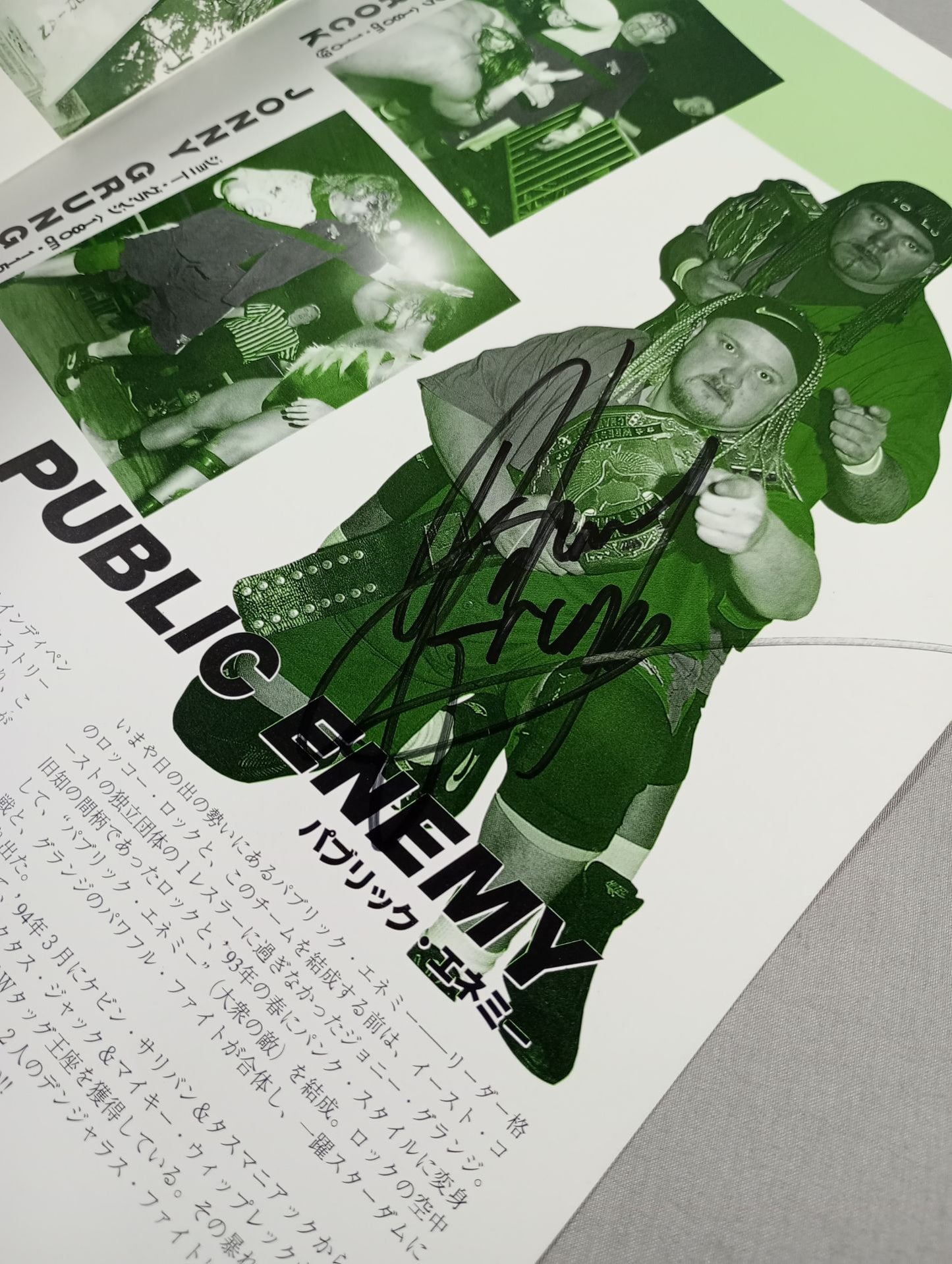 【Johnny Grange hand signed autograph 】W☆ING OFFICIAL PROGRAM DANGER ROAD NUMBER