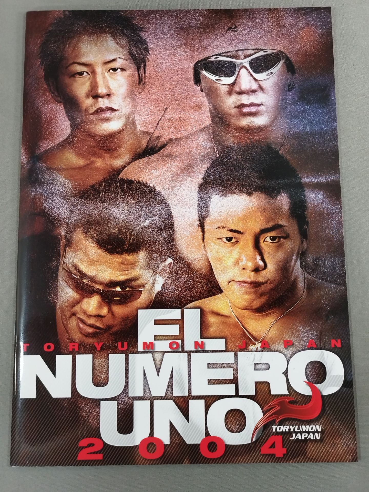 【ミラノコレクションA.T. 直筆サイン入り】2004闘龍門JAPAN オフィシャルパンフレッ