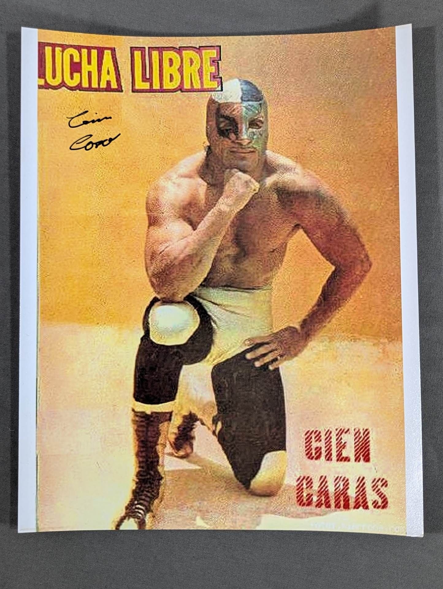 Cien Caras  hand signed autograph  LargeFormat photo  (A-2)