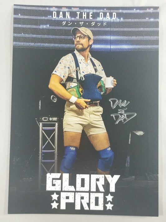 ダン・ザ・ダッド 直筆サイン入りポートレート(A-2)