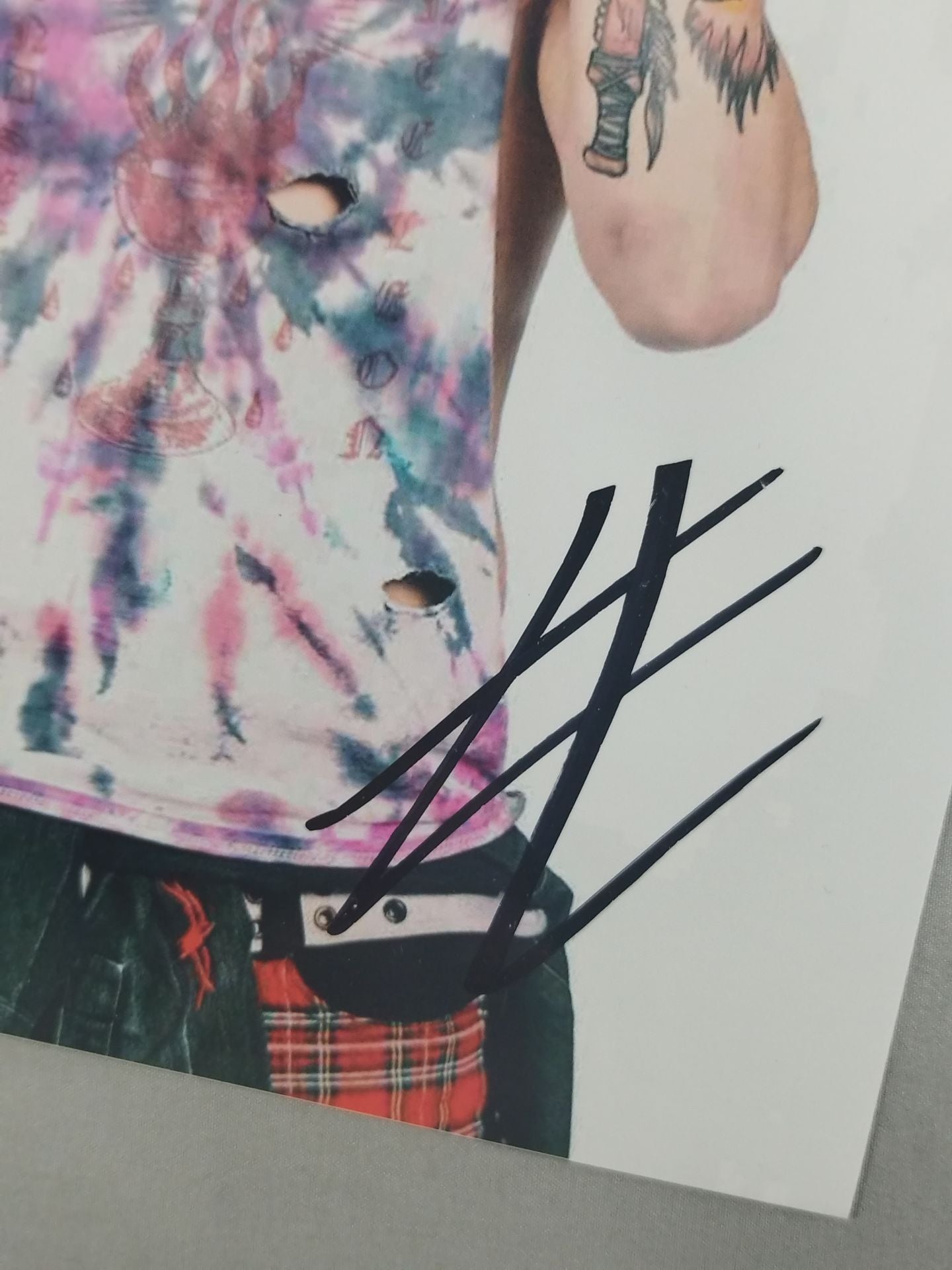 ダンテ・レオン 直筆サイン入りポートレート(A-1)