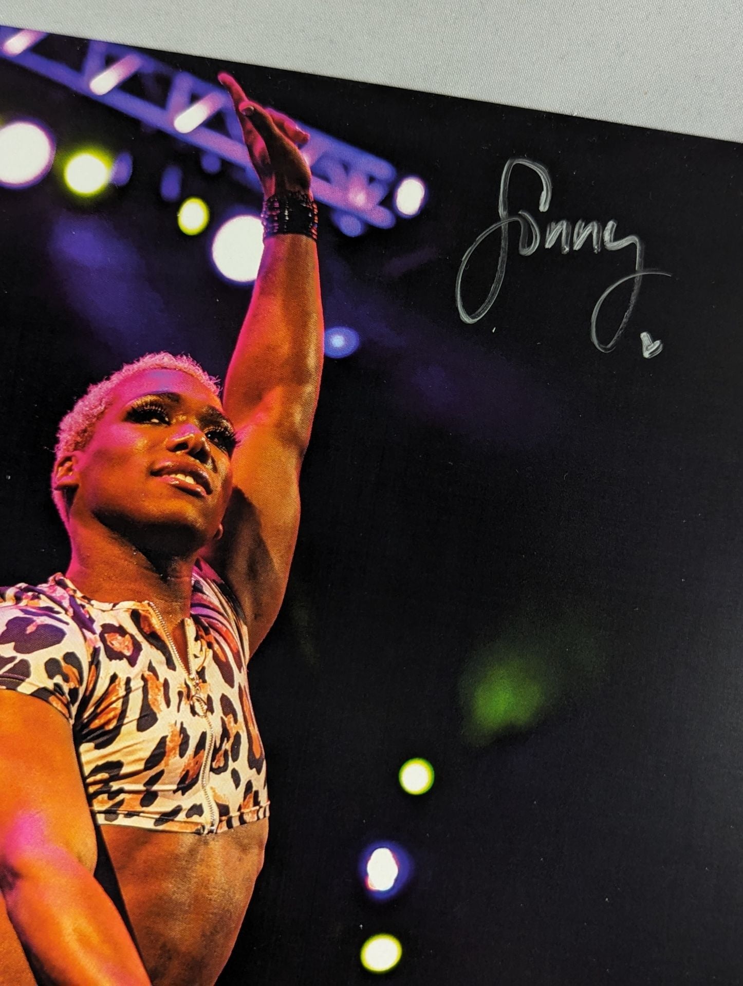 ☆AEW☆ Sunny Kiss hand signed autograph Pro-Photo (A-1) – 闘道館