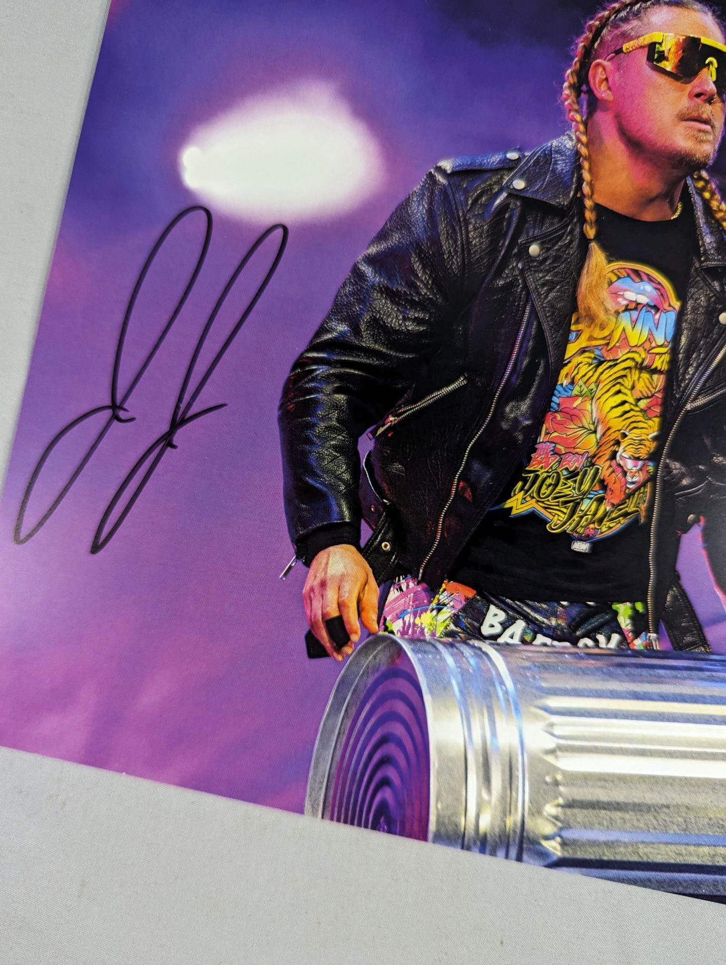 ★AEW★ ジョーイ・ジャネラ 直筆サイン入りポートレート(A-1)