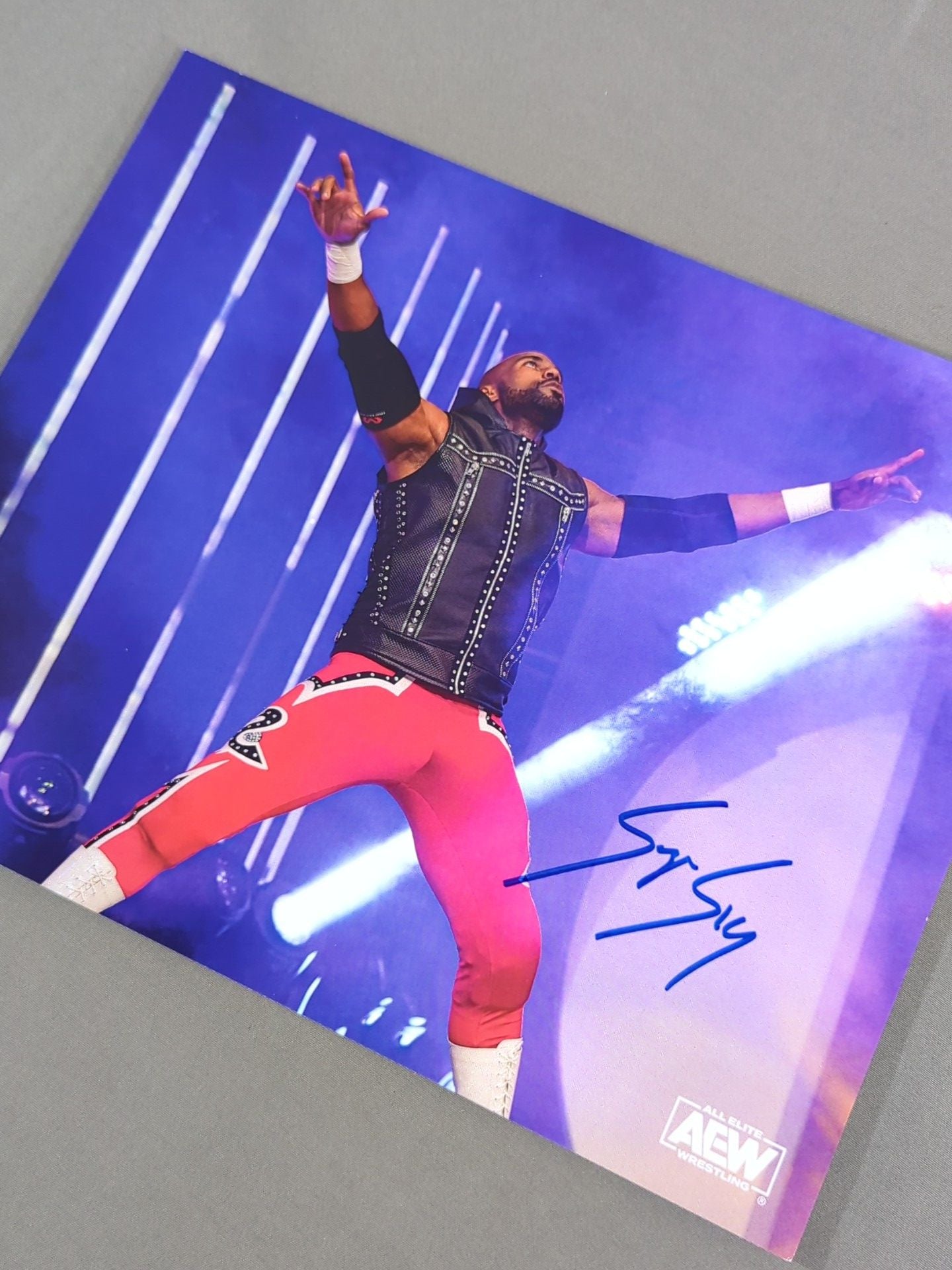 ★AEW★ スコーピオ・スカイ 直筆サイン入り ポートレート(A-1)