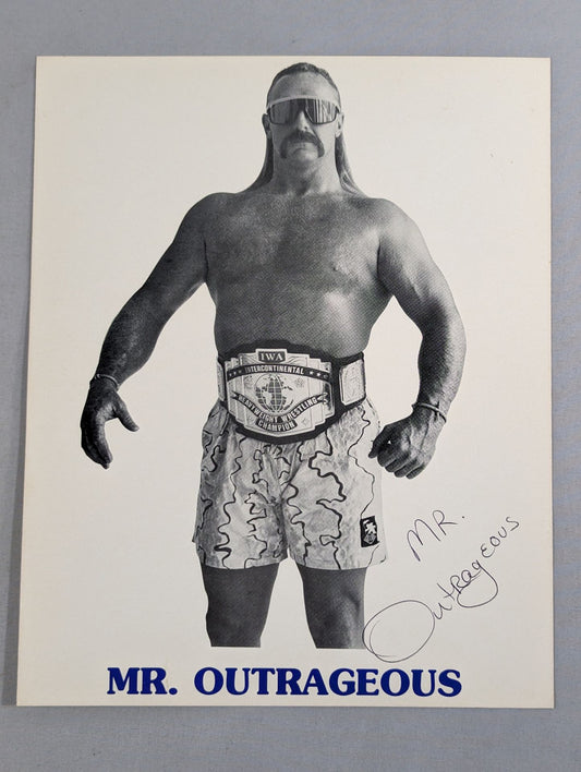 Mr.アウトレージャス 直筆サイン入り ポートレート