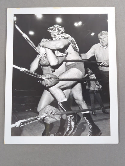 タイガー・ジェット・シン 白黒大判写真2枚セット