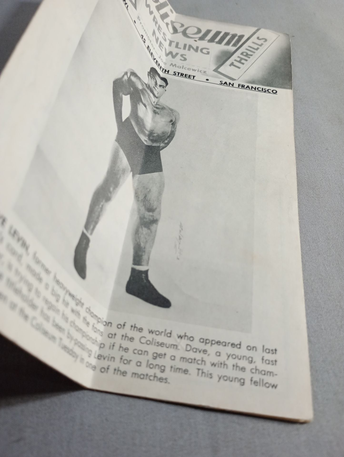 Coliseum Wrestling  NEWS(1948.10.26)