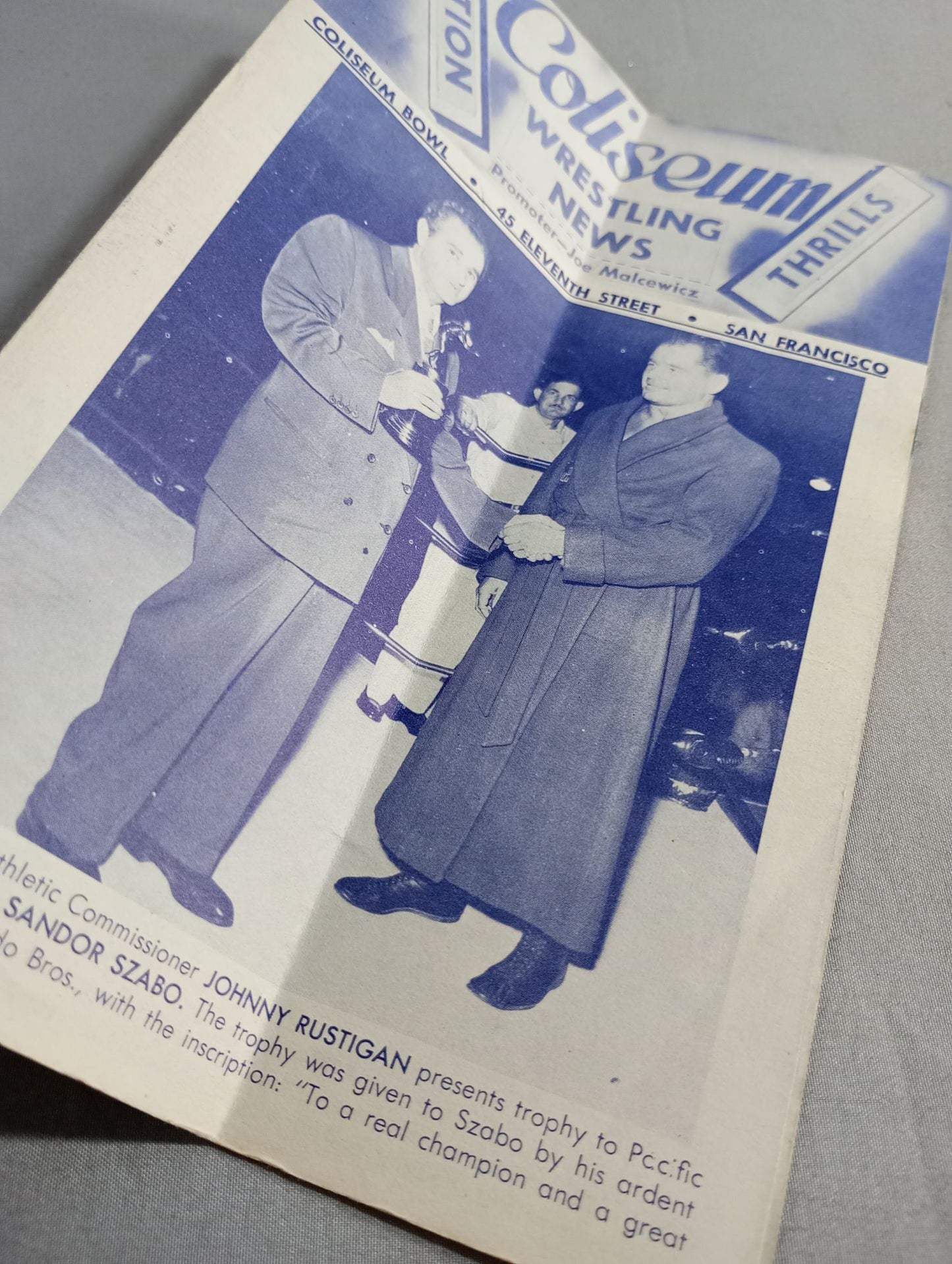 Coliseum WRESTLING NEWS(1948.11.30)