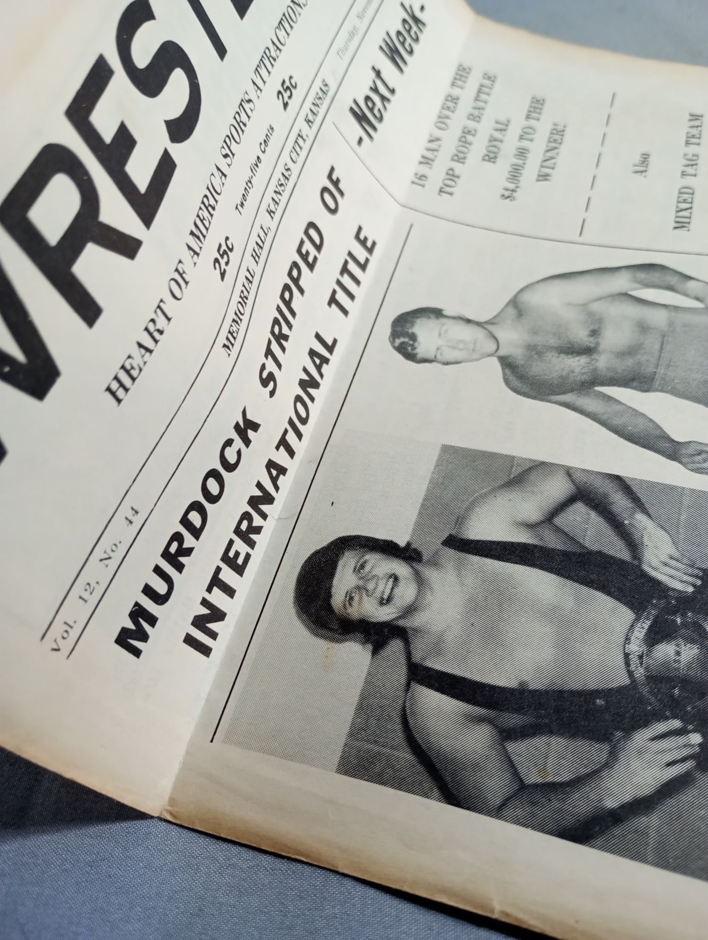 WRESTLING Vol.12 No.4 / HEART OF AMERICA SPORTSNEWS ATTRACTIONS INC.