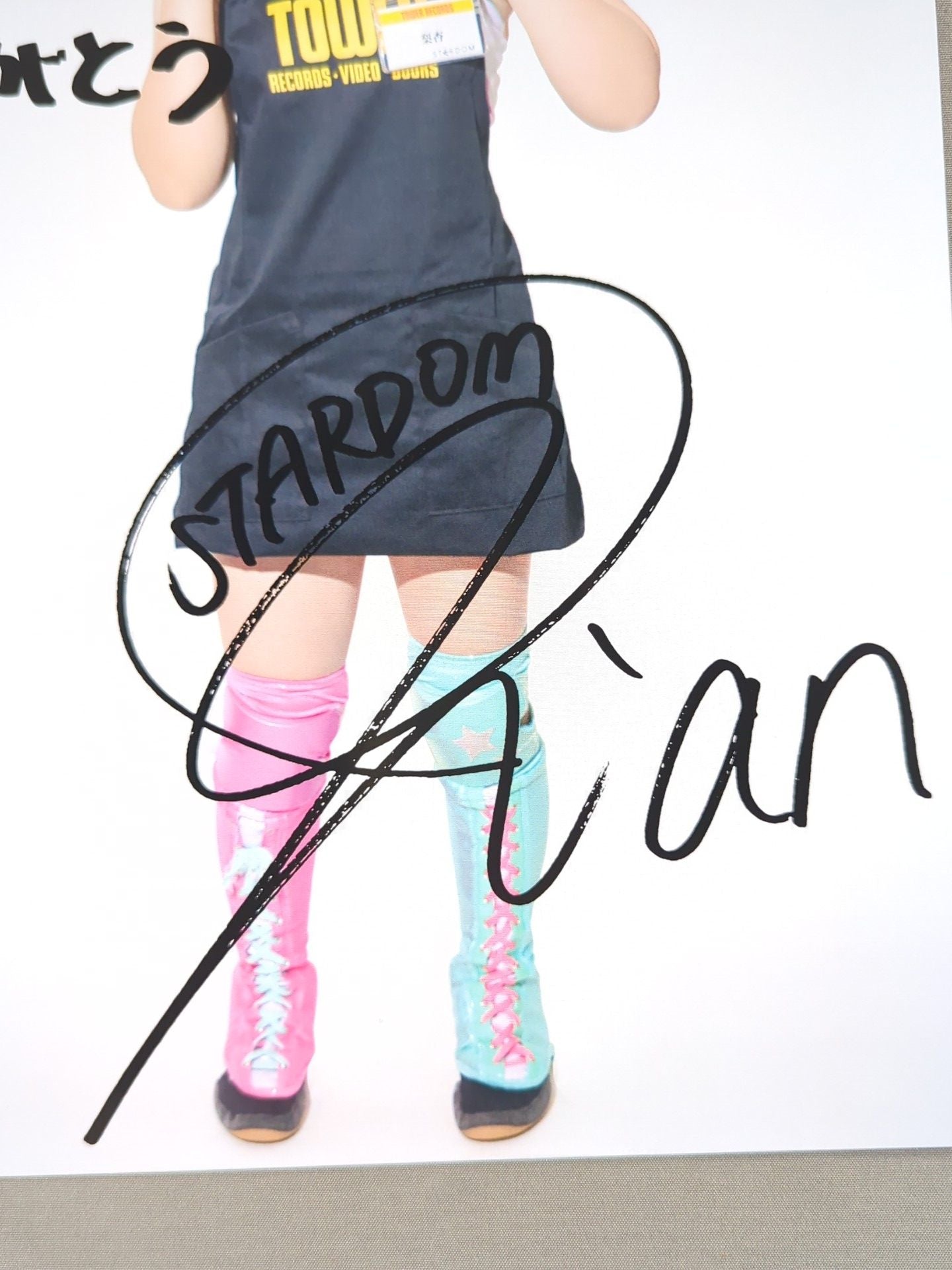 梨杏 スターダム×TOWER RECORDS 2024 ポートレート