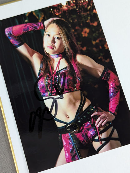 ★ Handprint Shikishi ( Autograph board ) & Limited photo with ★ Shuri