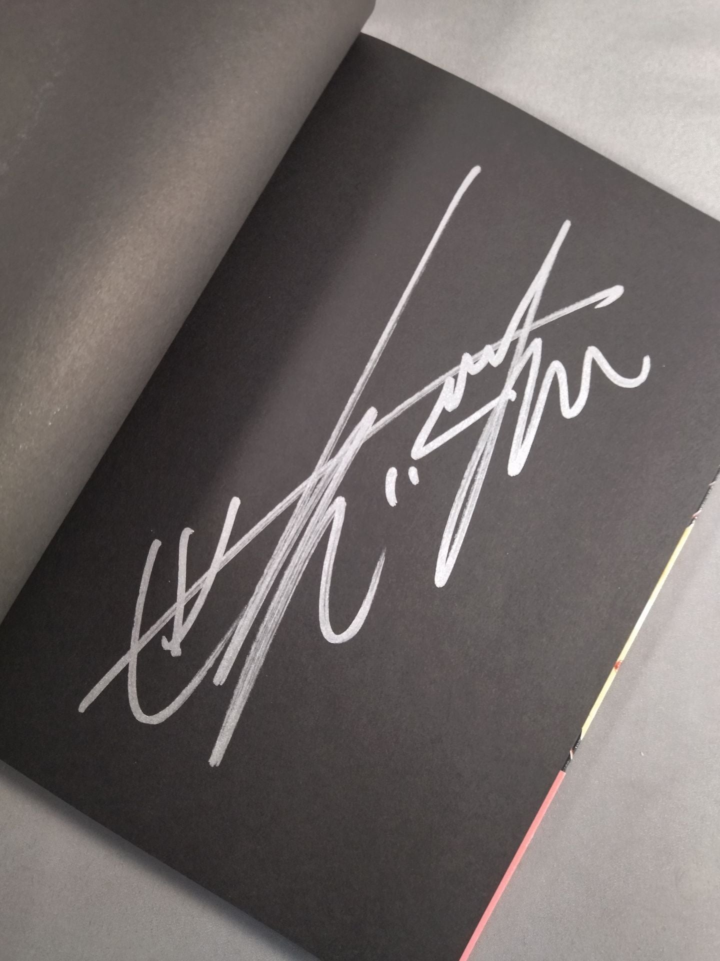 [Yoshiko  hand signed autograph ] Make Yoshiko's finest sweets!