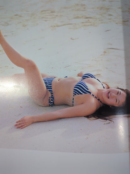 玉田りえ 写真集 STRIKE!