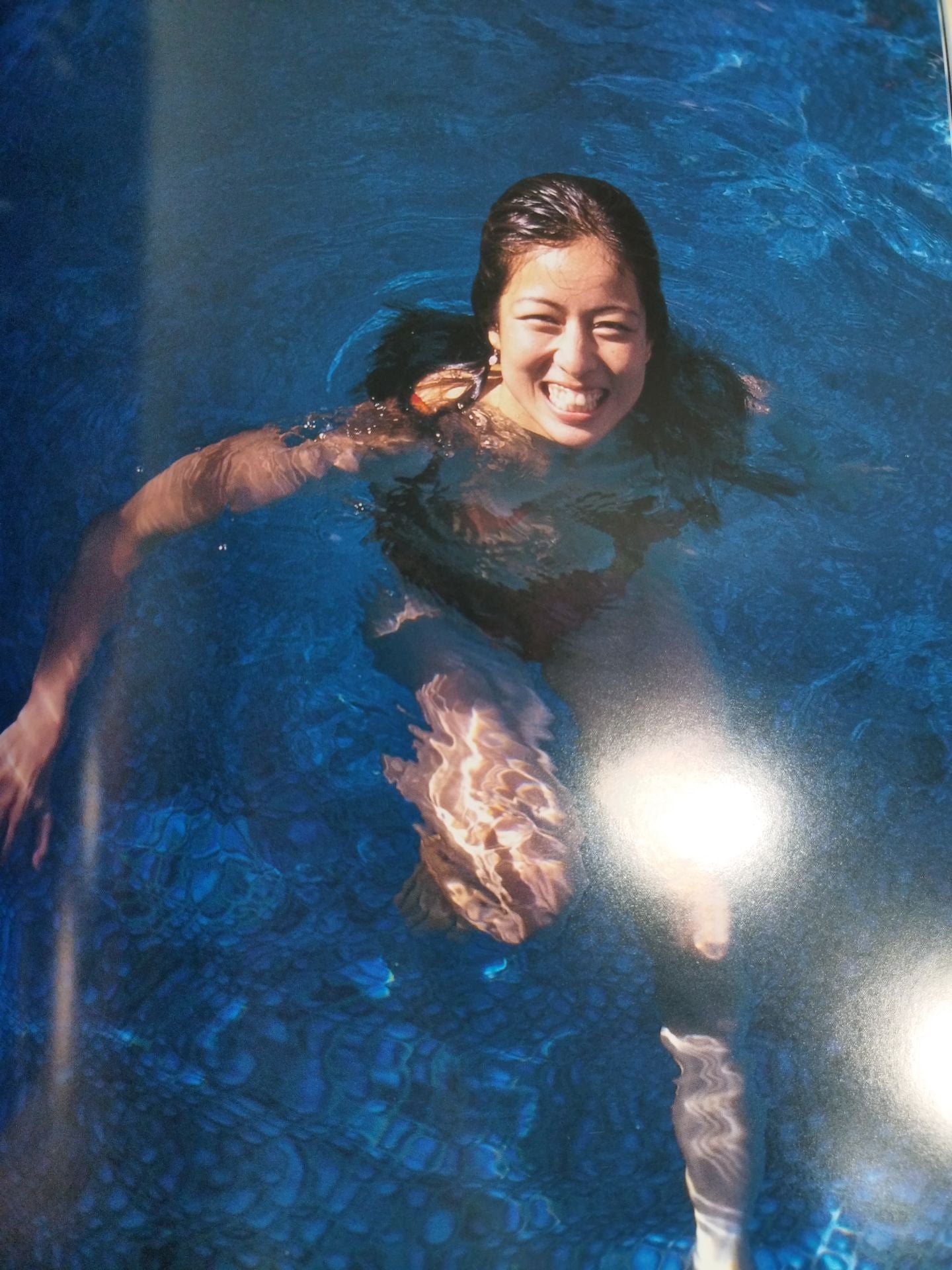 Chikako Shiratori 1st photo  collection NAKED