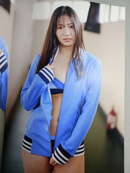 Miyu Amasaki  1st photo collection for the first time.