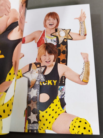 【Hand signed autograph】MIHO WAKIZAWA STARDOM PHOTO ALBUM