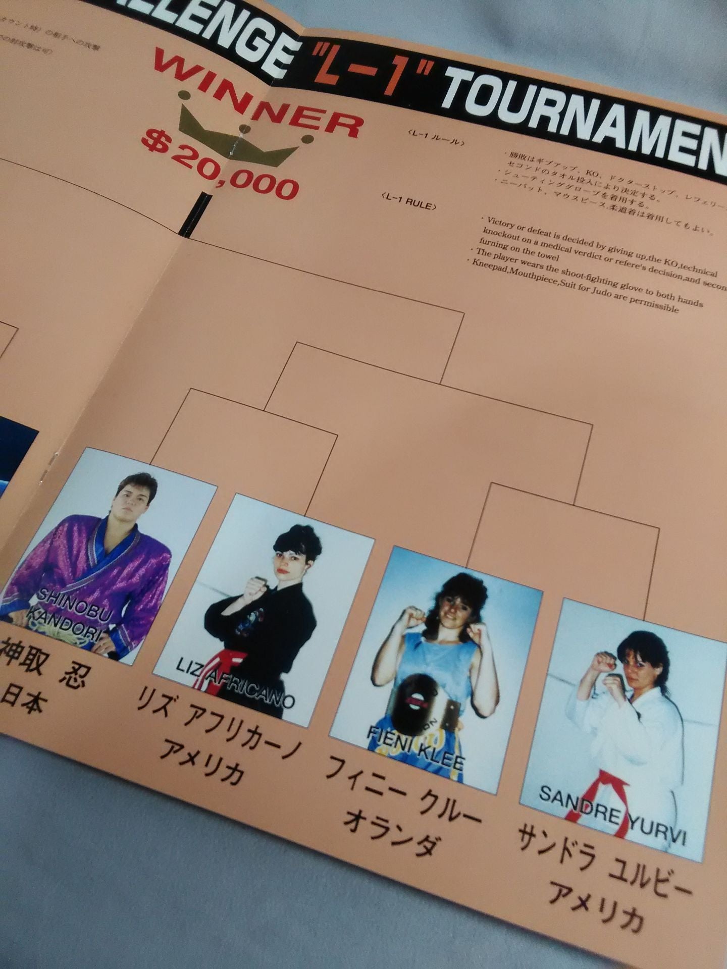 [2 fighters hand signed autograph 】LLPW / THE STRONGEST LADY ”L-1”