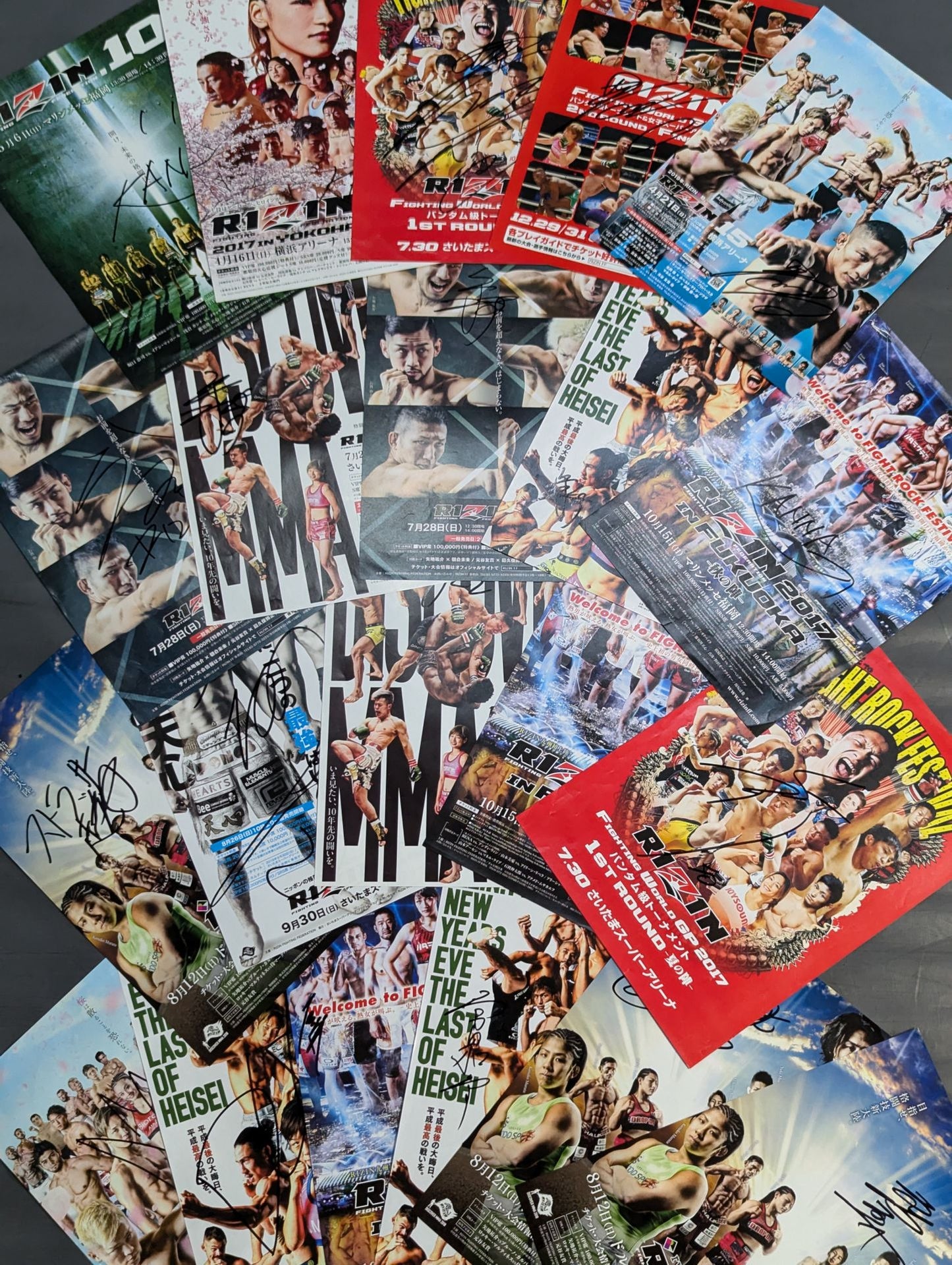 [Each fighters hand signed autograph RIZIN Flyer Set