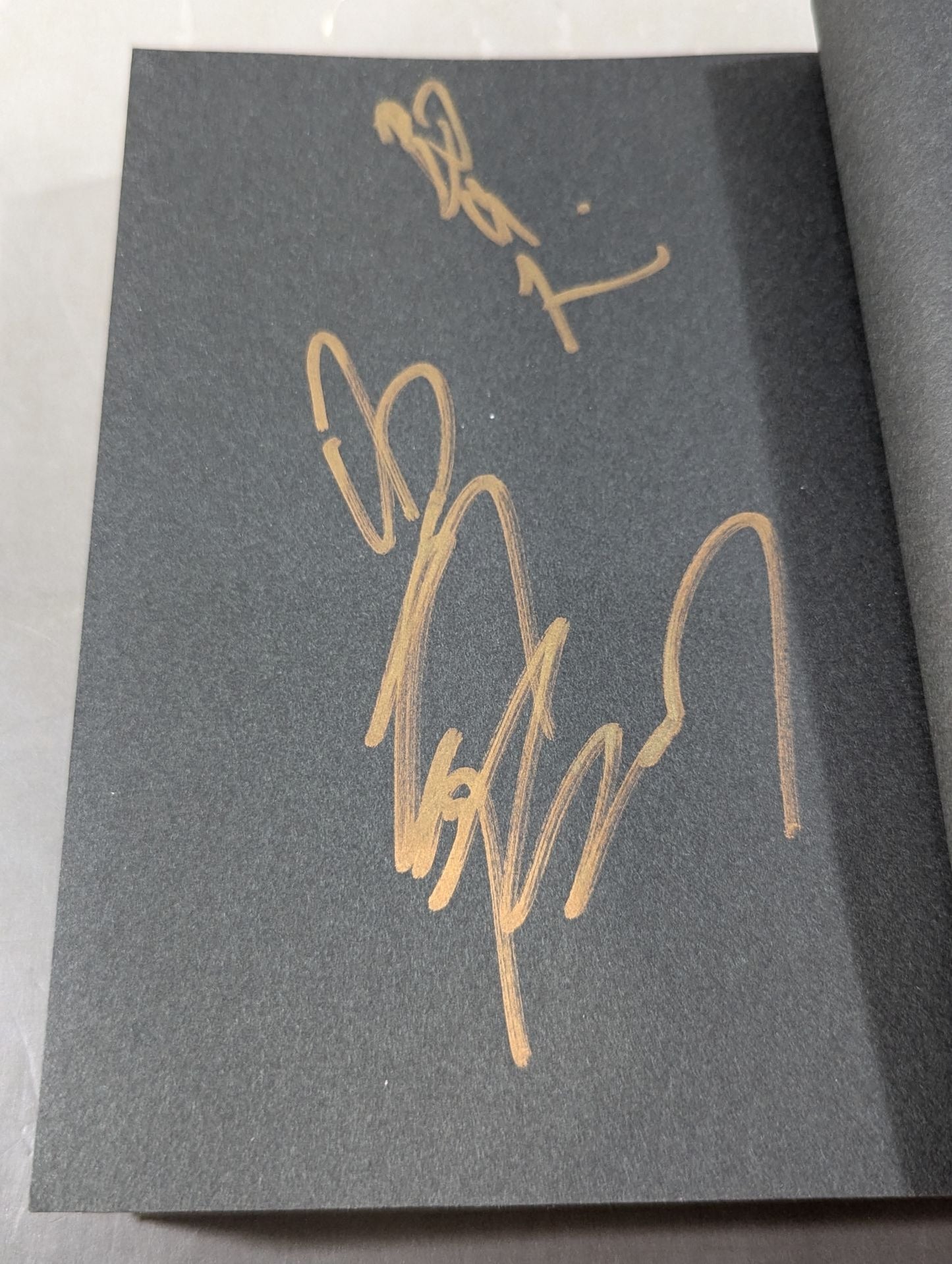 【hand signed autograph】  stray dog The trajectory of kickboxer Satoshi Kobayashi