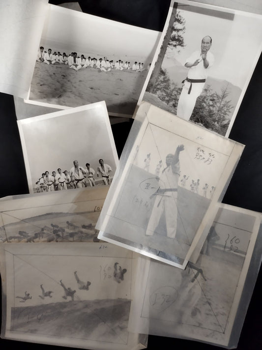 Mas Oyama (Masutatsu Oyama)  Kyokushin KARATE  Summer Camp Black and WhitePhoto  Sets(1)