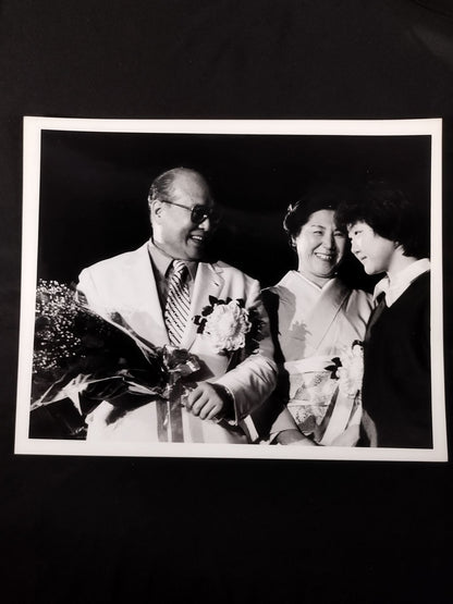 Gathering to encourage Mas Oyama (Masutatsu Oyama)  Large formatPhoto  Set