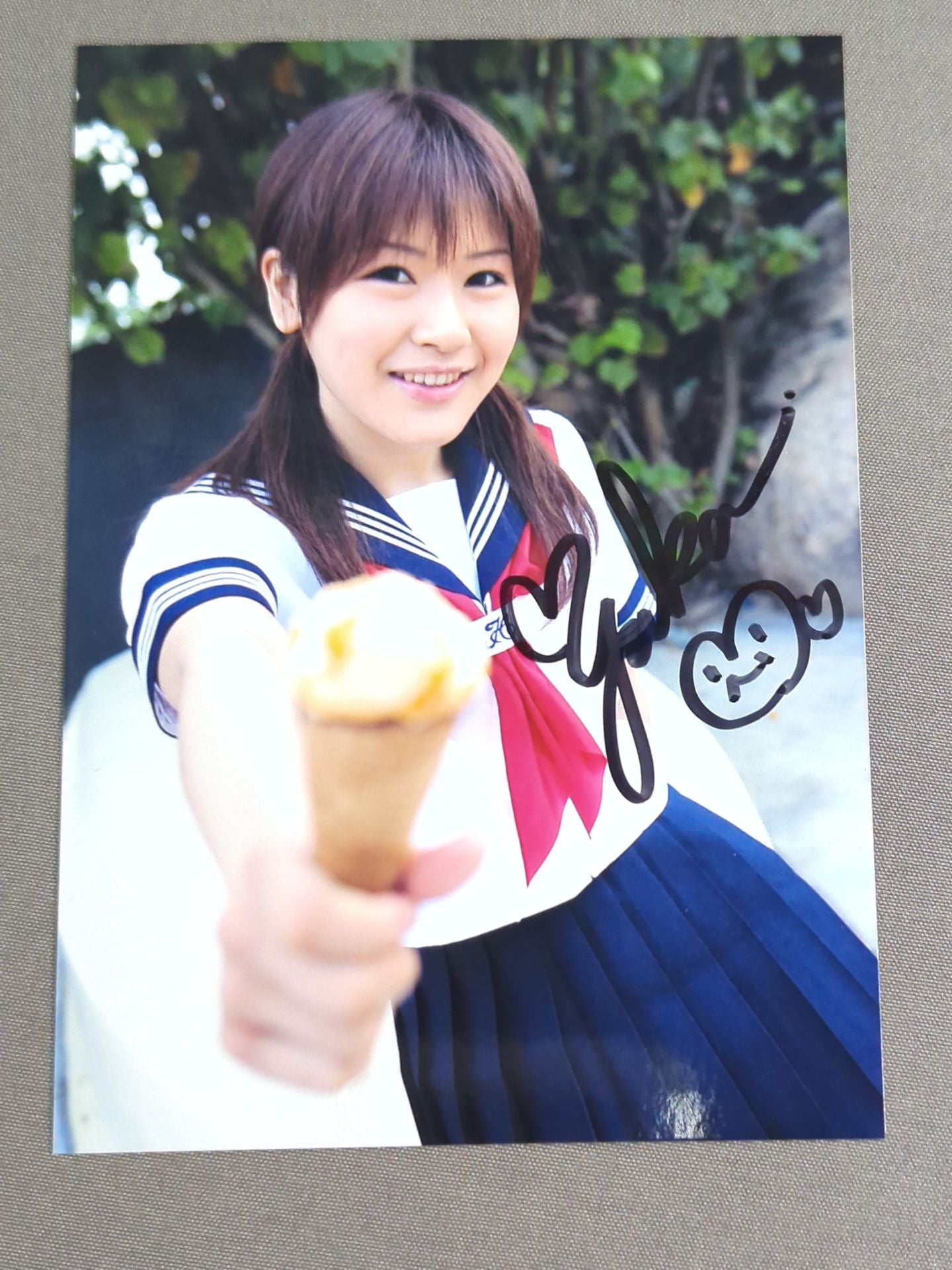 小林由佳 直筆サイン入り ブロマイド 2枚セット